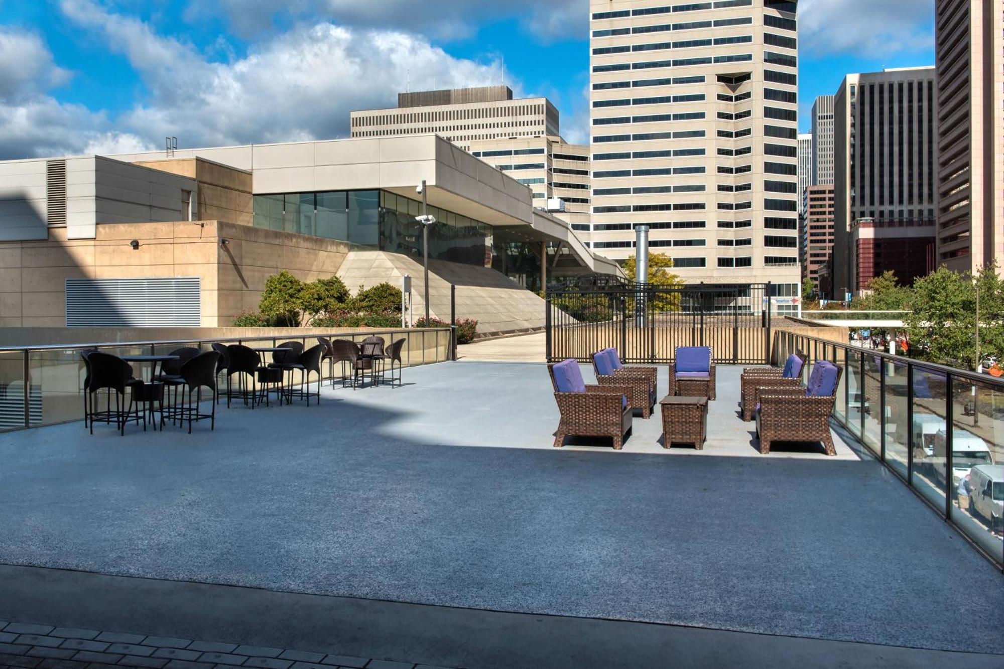 Sheraton Inner Harbor Hotel Baltimore Exterior photo